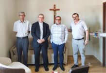 Padres do Instituto Missionário São José, de Taubaté-SP, fazem visita cordial a Dom José Aparecido