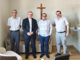 Padres do Instituto Missionário São José, de Taubaté-SP, fazem visita cordial a Dom José Aparecido