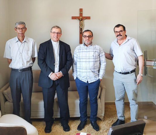 Padres do Instituto Missionário São José, de Taubaté-SP, fazem visita cordial a Dom José Aparecido